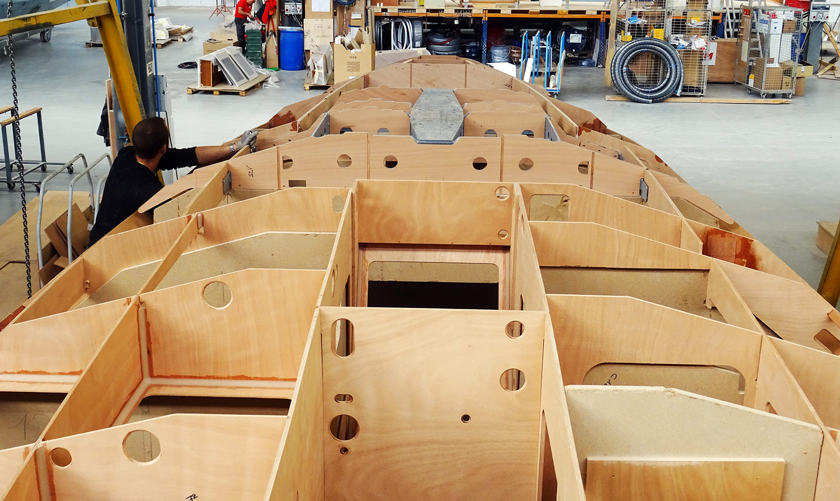 10_hull-plywood-sailing-yacht-RM-yachts.jpg
